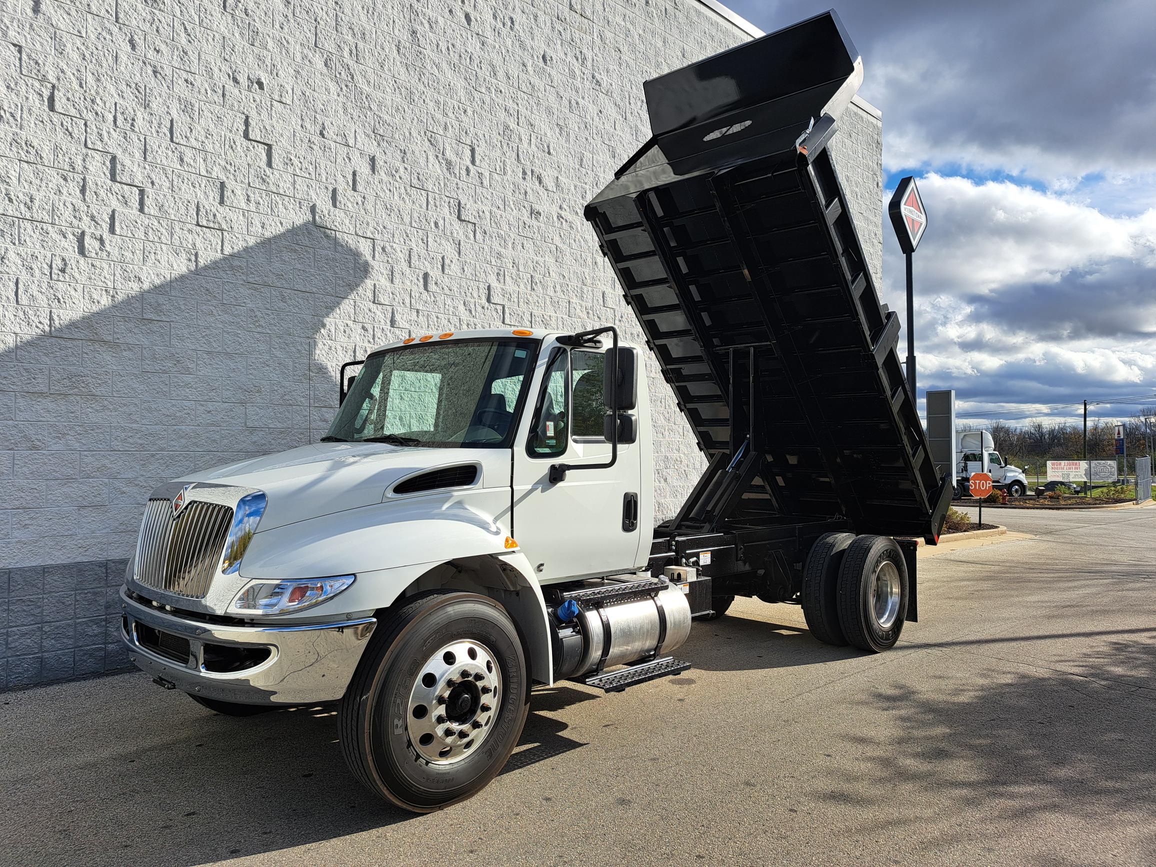 2018 INTERNATIONAL 4300 - image 6 of 6