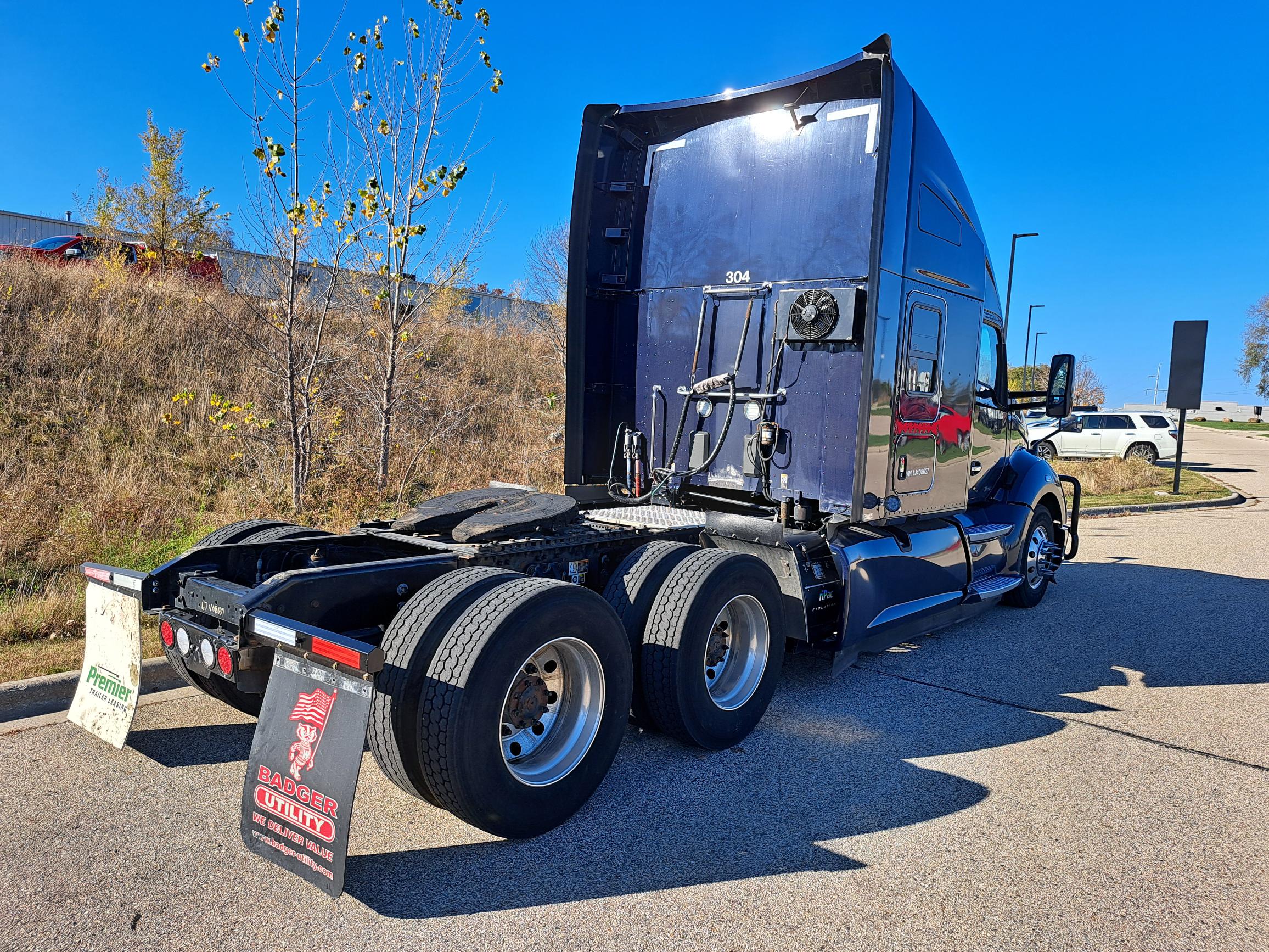 2020 Kenworth T680 - image 2 of 6