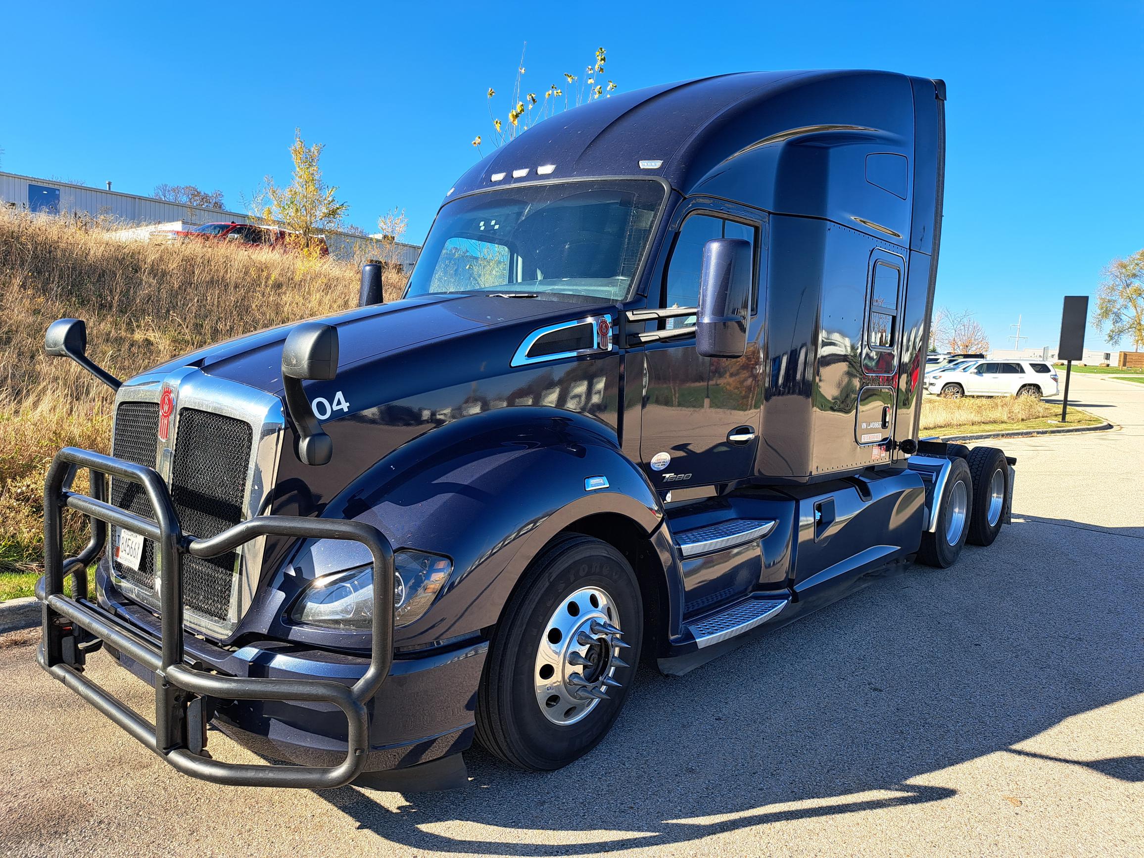 2020 Kenworth T680 - image 3 of 6