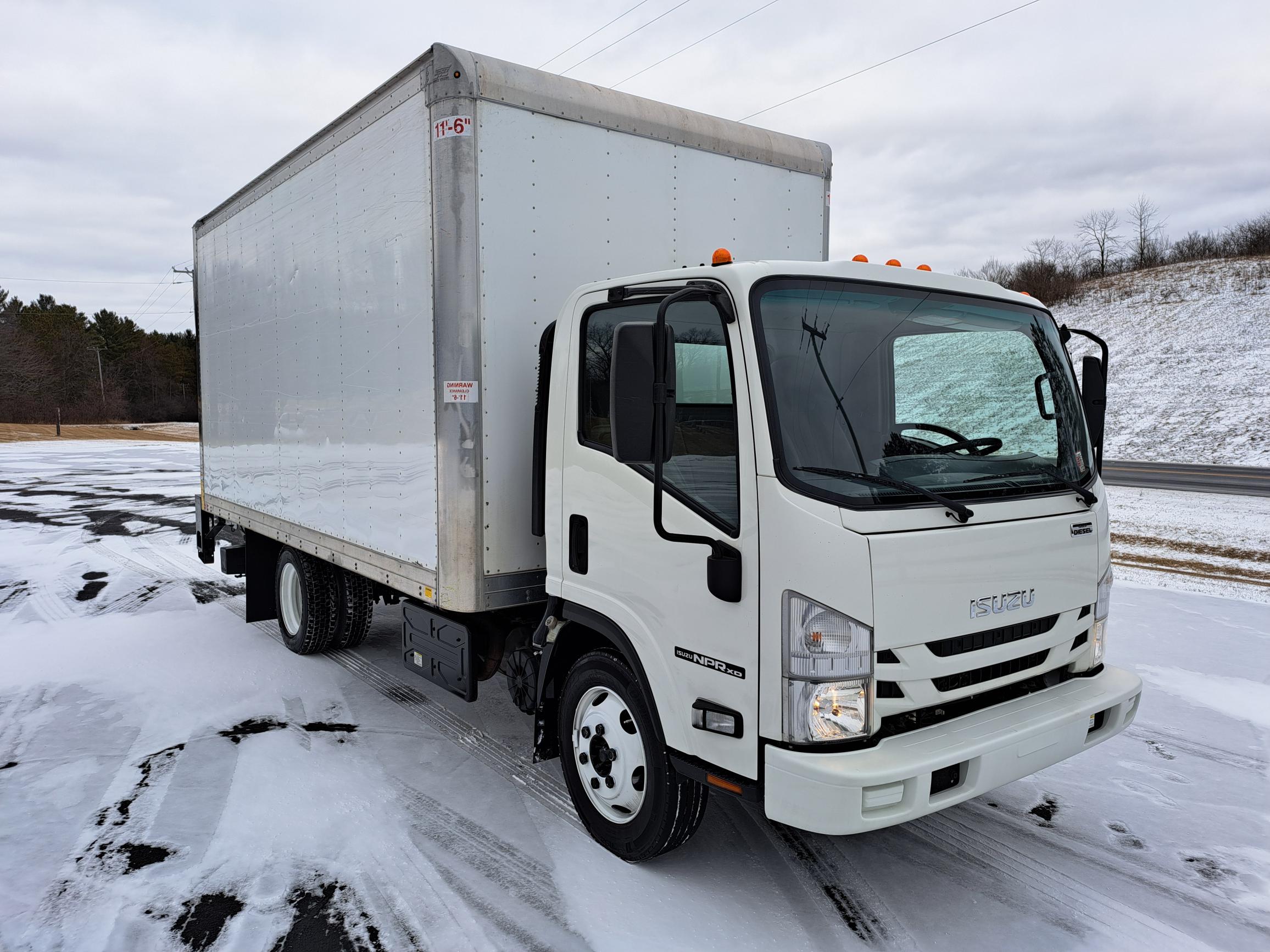 2022 ISUZU NPR - image 1 of 6